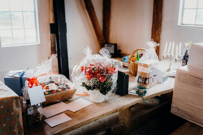Christmas gift basket ideas under $100