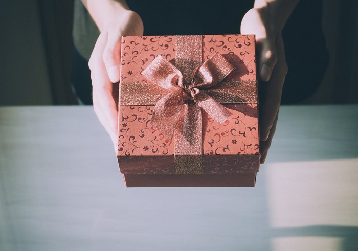 Christmas gift ideas for coworkers