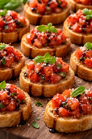 wedding cocktail hour food ideas